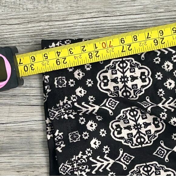 Living Doll Black and White Patterned Flare Yoga Pants Sz XS - Picture 8 of 10